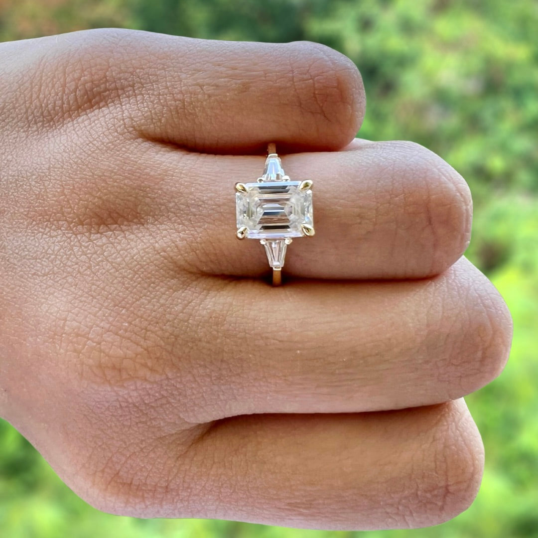 1.9 CT Emerald Moissanite Diamond Three Stones Engagement Ring