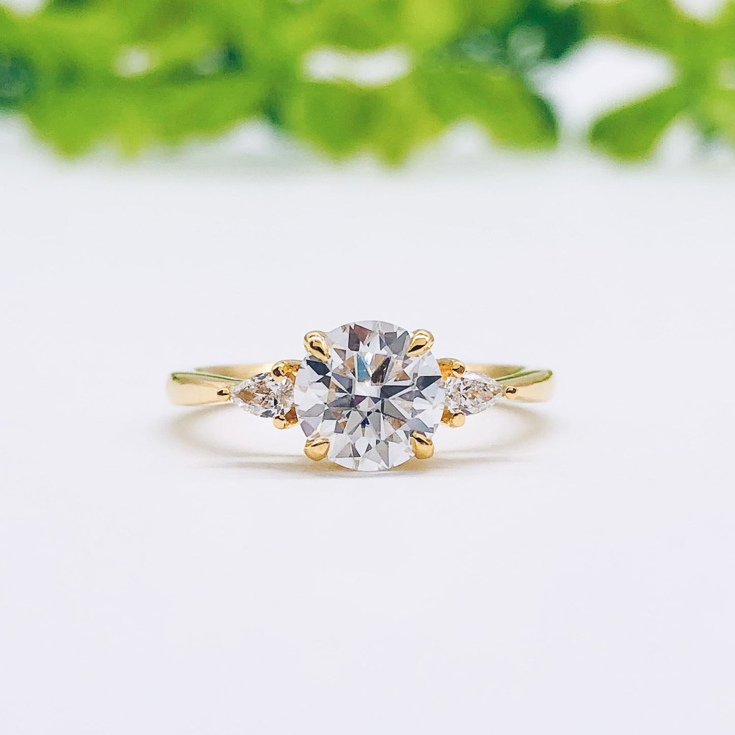 2.65 CT Round Moissanite Diamond Three Stones Engagement Ring