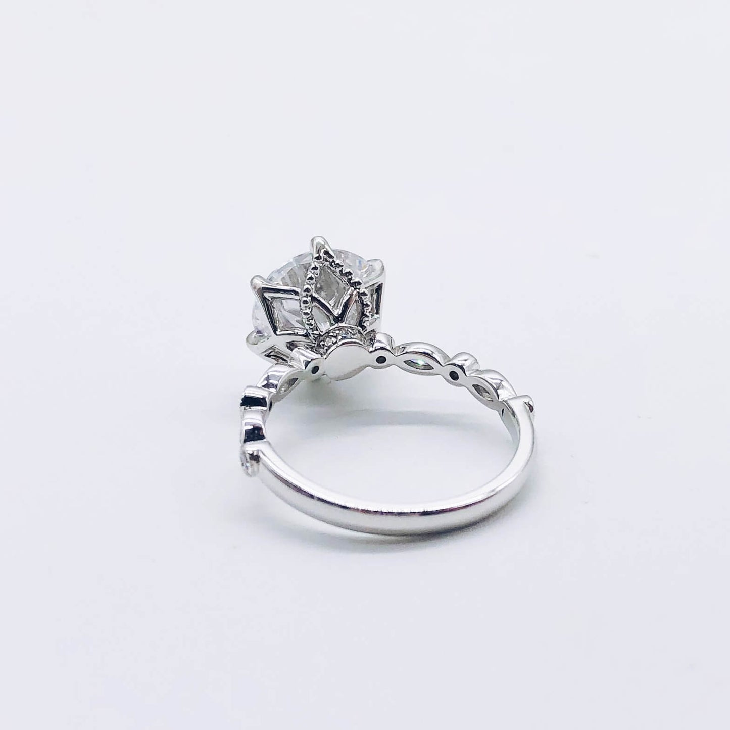 4.11 CT Round Moissanite Diamond Solitaire Engagement Ring