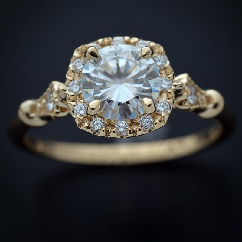 1.1 CT Round Moissanite Diamond Vintage Halo Engagement Ring