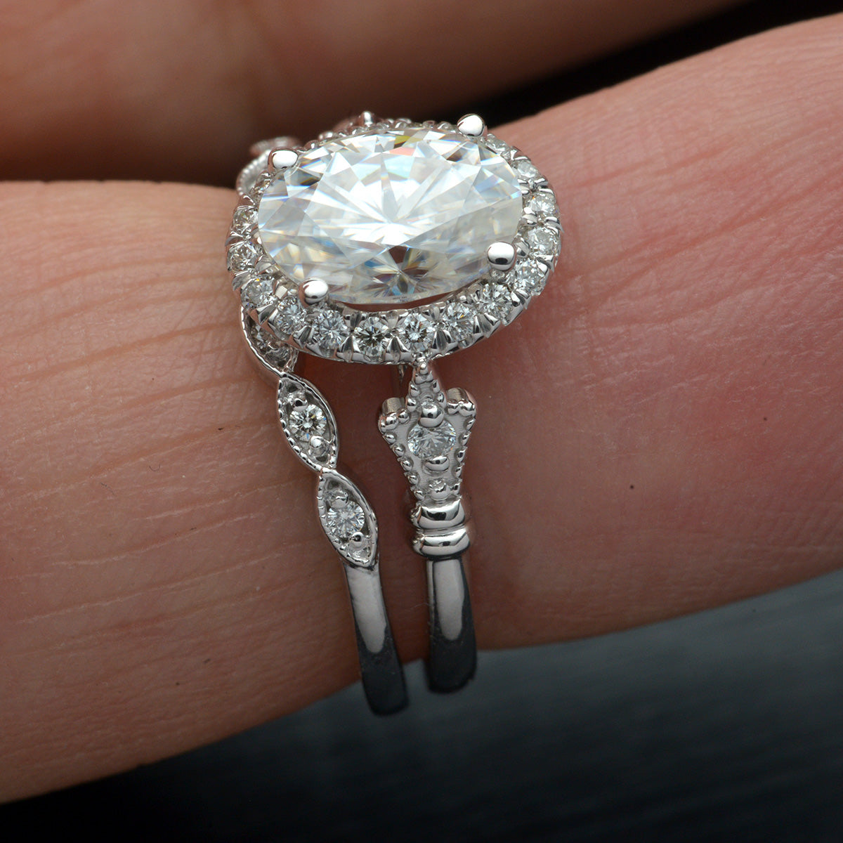 1.91 CT Oval Moissanite Diamond Halo Engagement Ring