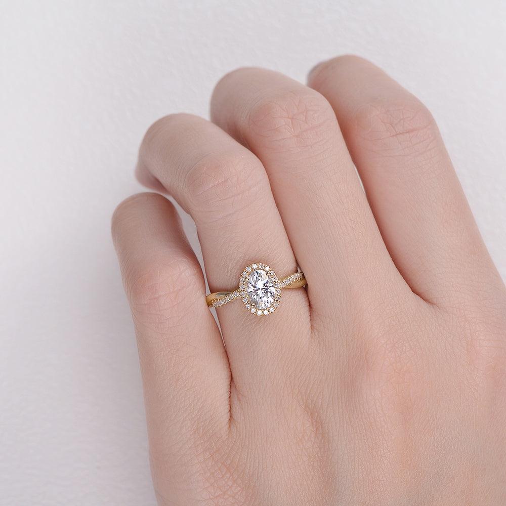 1.33 CT Oval Moissanite Diamond Halo Engagement Ring