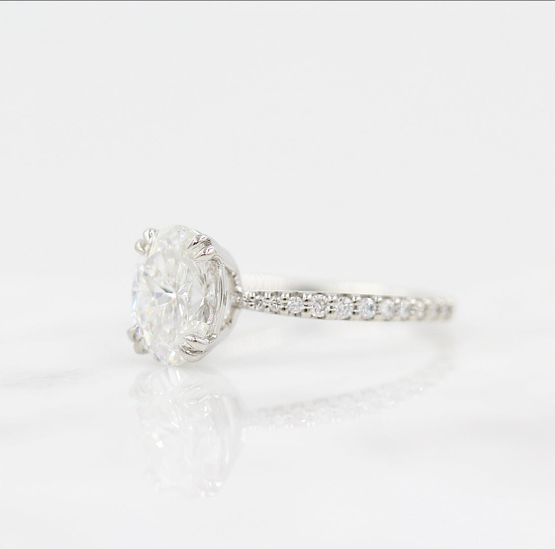 1.91 CT Oval Moissanite Diamond Solitaire Engagement Ring