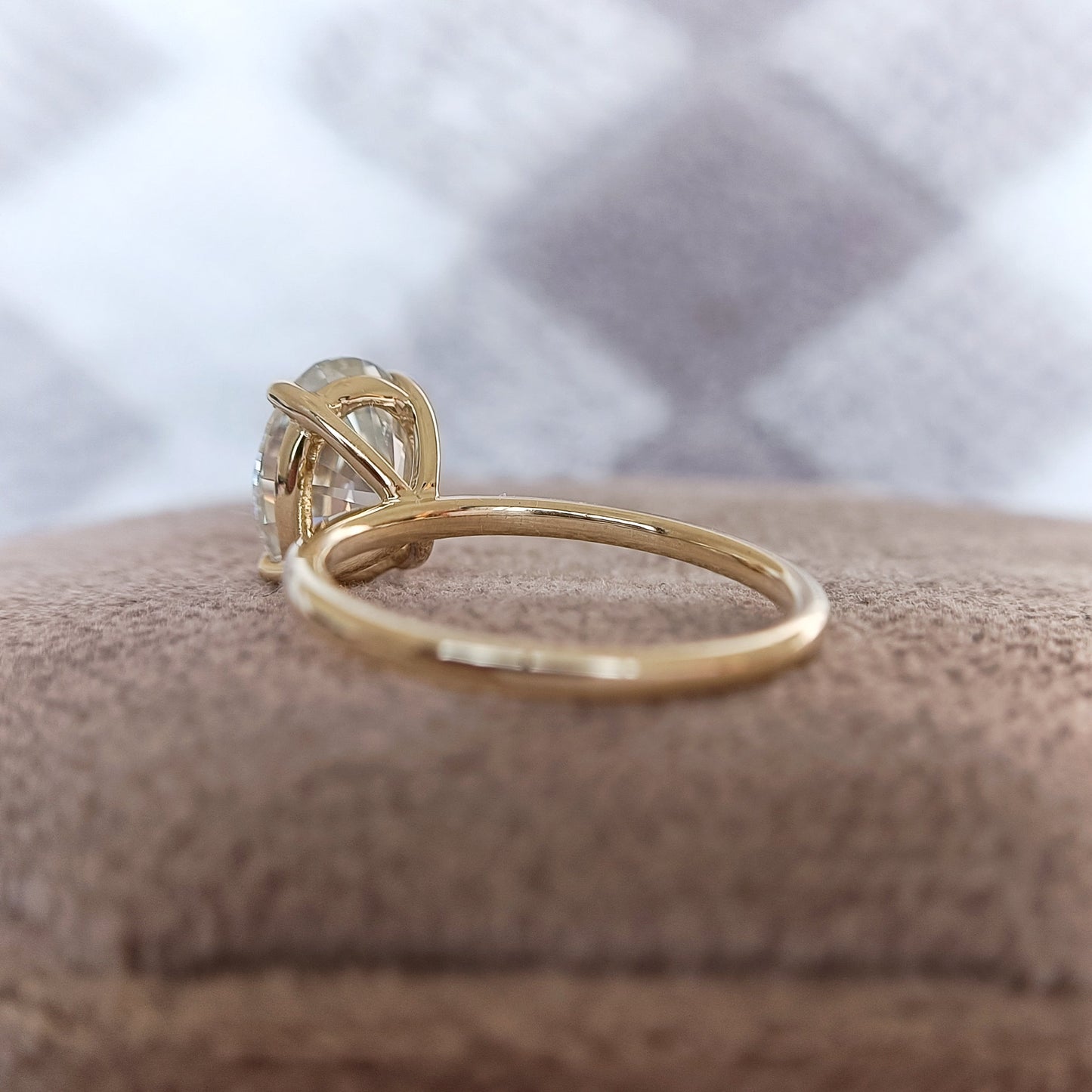 1.91 CT Oval Cut Solitaire Moissanite Diamond Engagement Ring