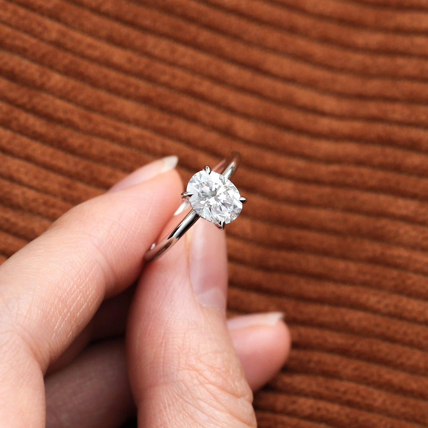 1.33 CT Oval Moissanite Diamond Solitaire Engagement Ring