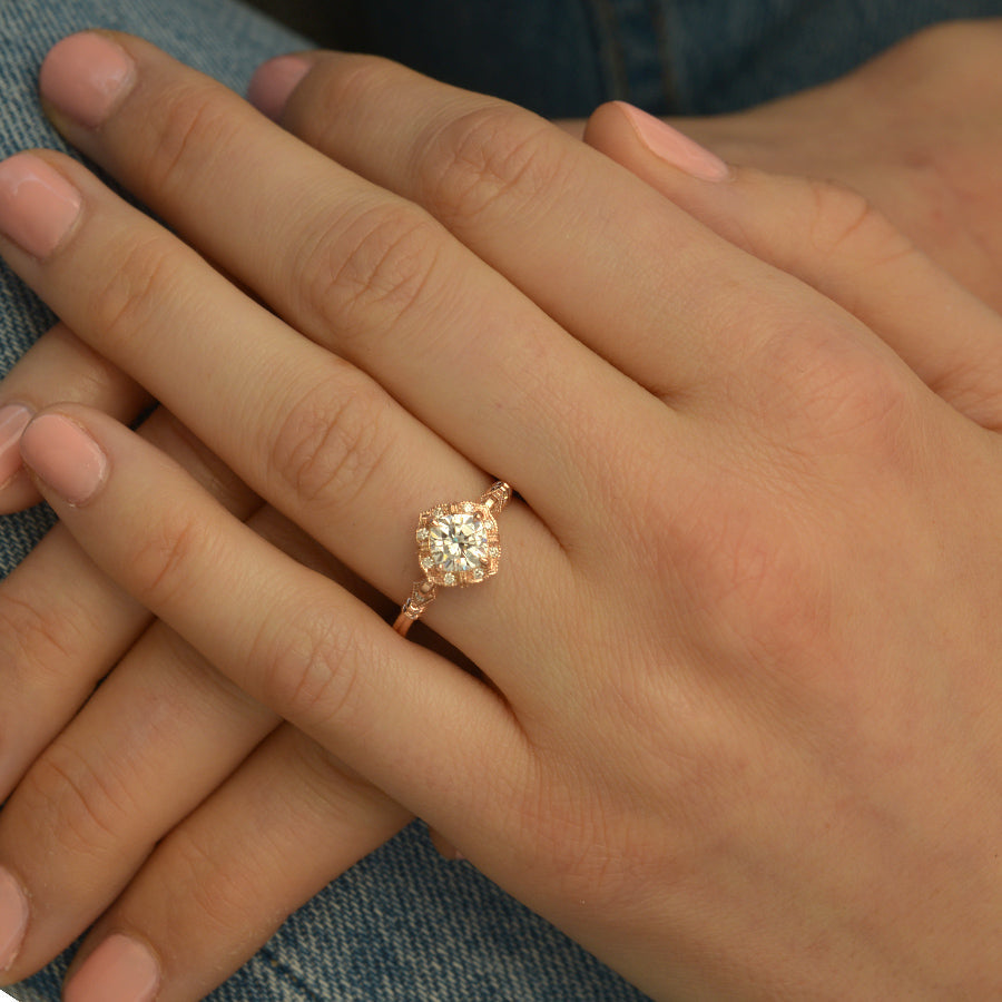 1.0 CT Round Moissanite Diamond Vintage Engagement Ring