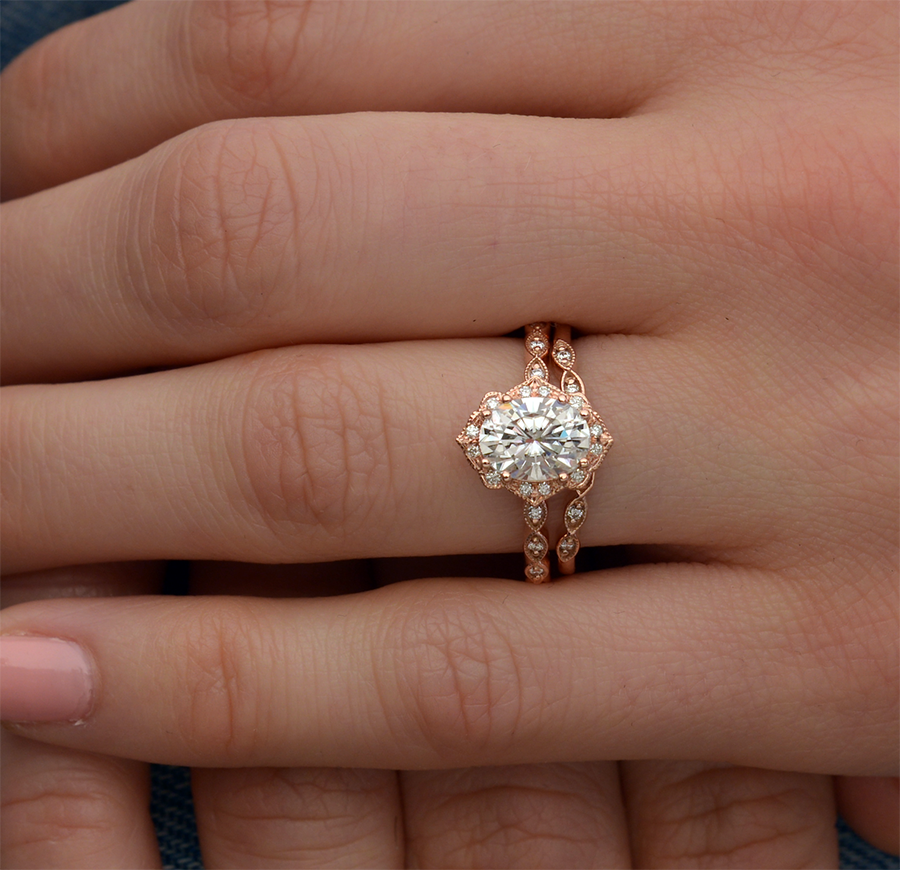1.33 CT Oval Moissanite Diamond Vintage Engagement Ring