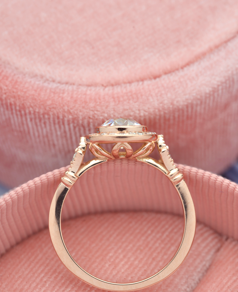 0.7 CT Round Moissanite Diamond Vintage Halo Engagement Ring