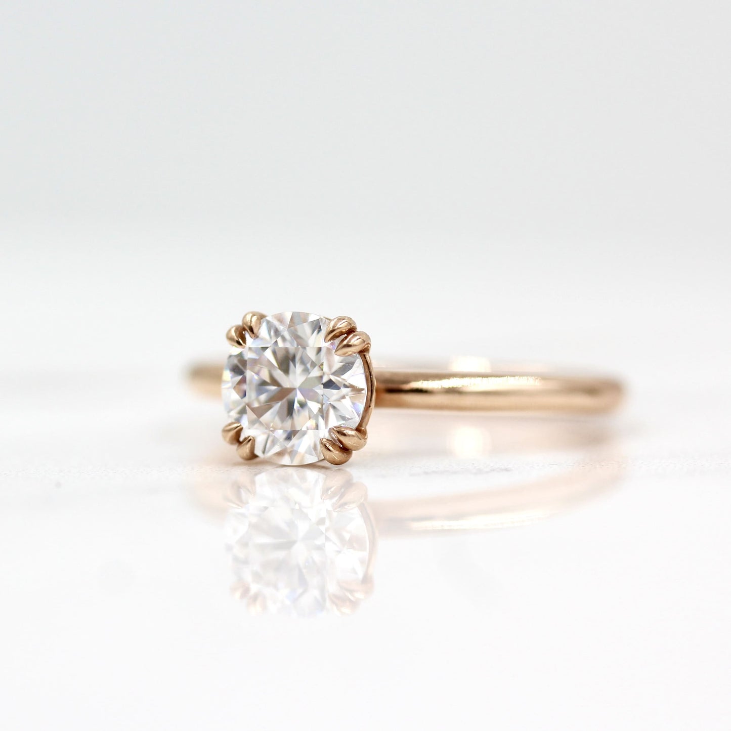 1.0 CT Round Moissanite Diamond Solitaire Engagement Ring