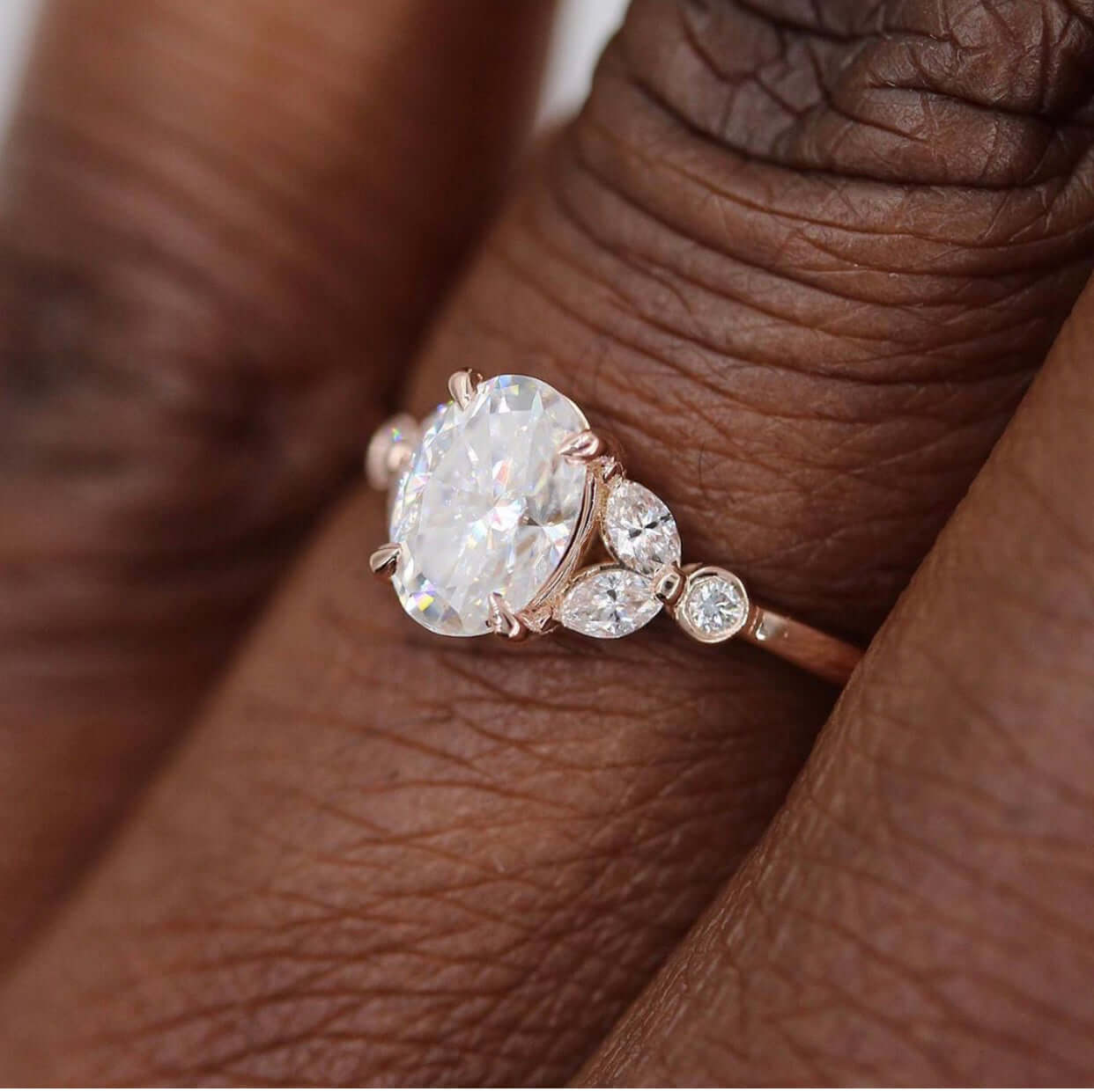 1.0 CT Oval Moissanite Diamond Cluster Engagement Ring