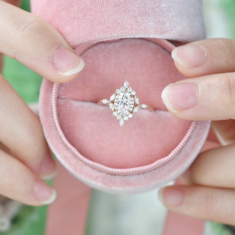 0.95 CT Oval Moissanite Diamond Cluster Engagement Ring
