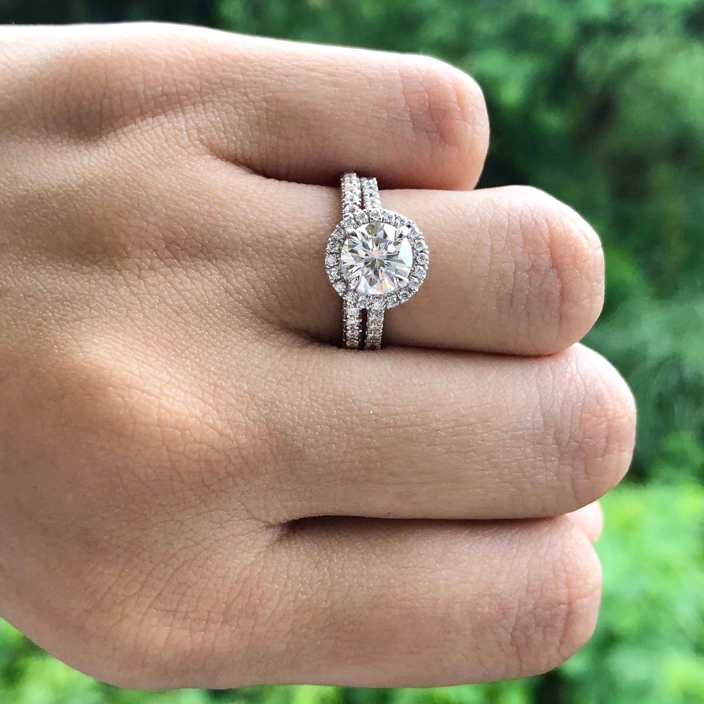 1.5 CT Round Moissanite Diamond Halo Engagement Ring