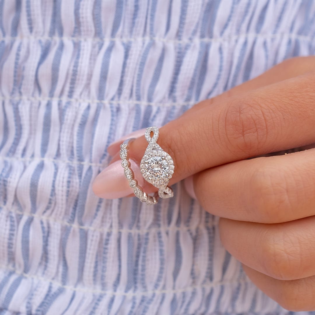 0.16 CT Round Moissanite Diamond Milgrain Wedding Band