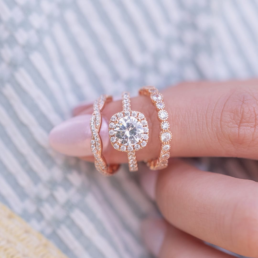 0.34 CT Round Moissanite Diamond Twisted Wedding Band