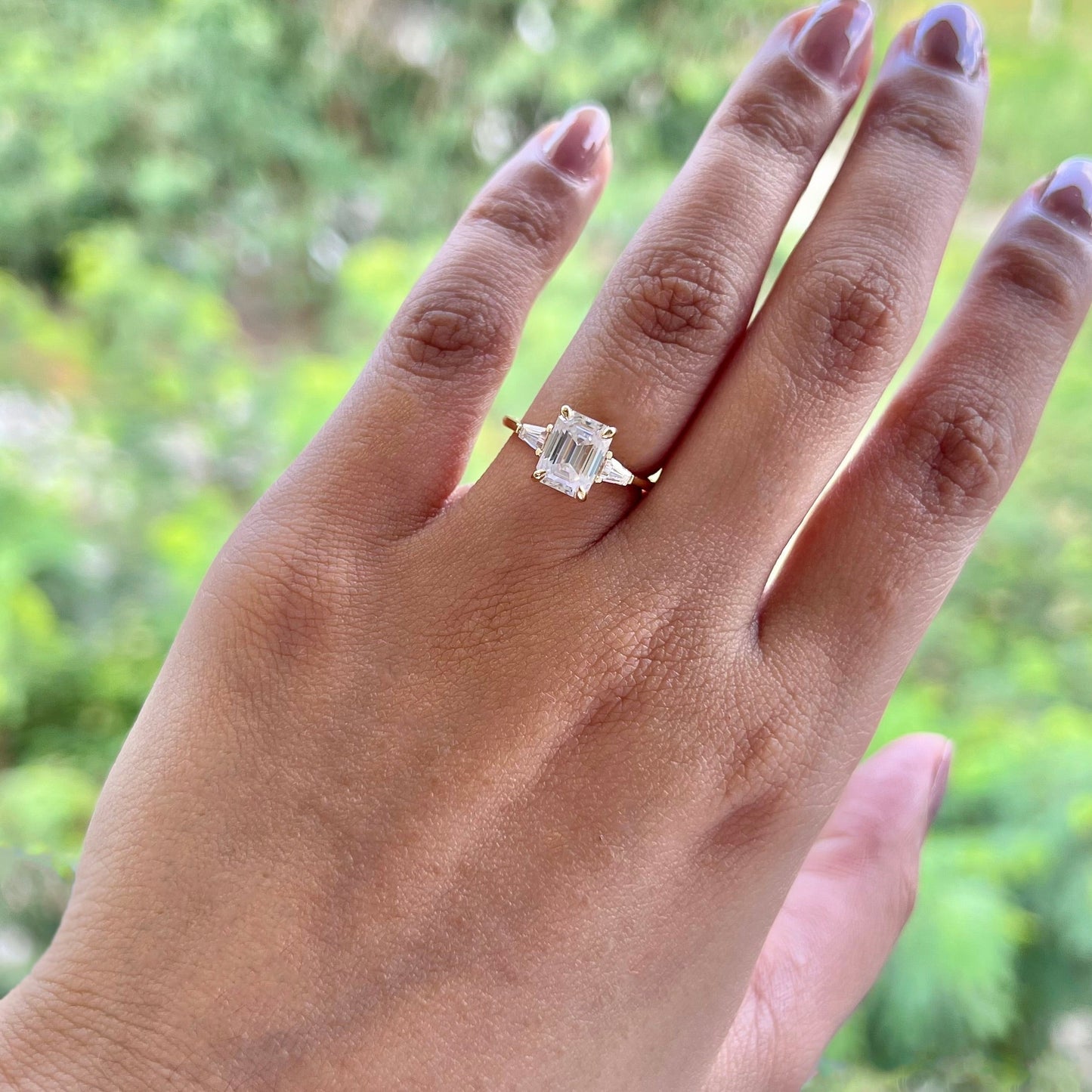 1.9 CT Emerald Moissanite Diamond Three Stones Engagement Ring