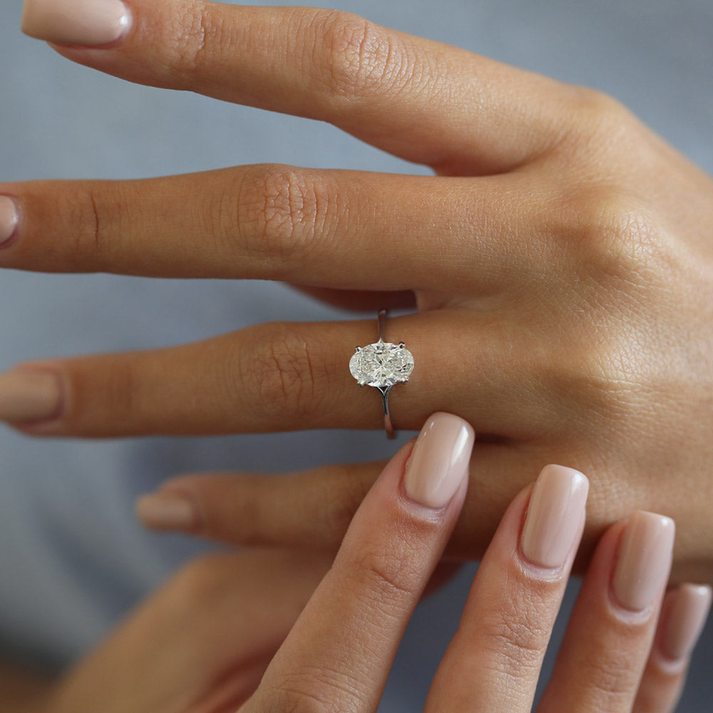 1.5 CT Oval Moissanite Diamond Solitaire Engagement Ring