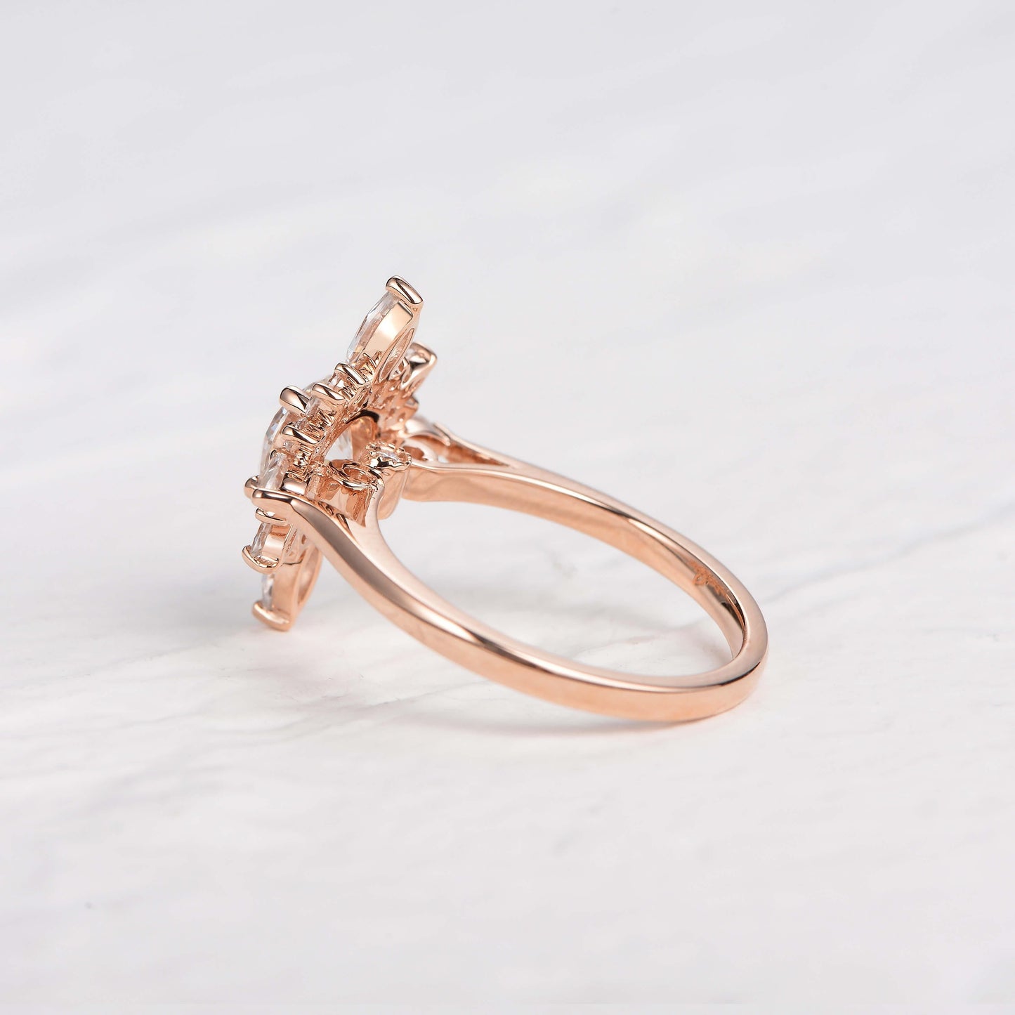 0.7 CT Round Moissanite Diamond Cluster Halo Engagement Ring