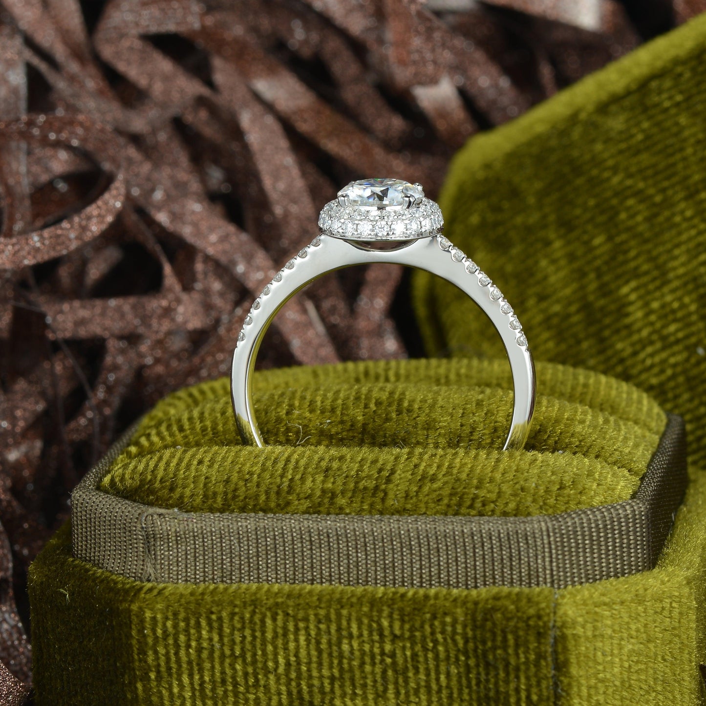 1.0 CT Round Moissanite Diamond Halo Engagement Ring