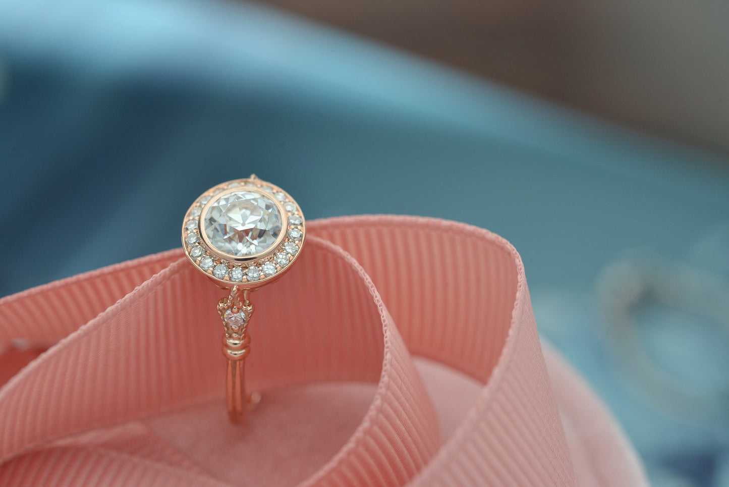0.7 CT Round Moissanite Diamond Vintage Halo Engagement Ring