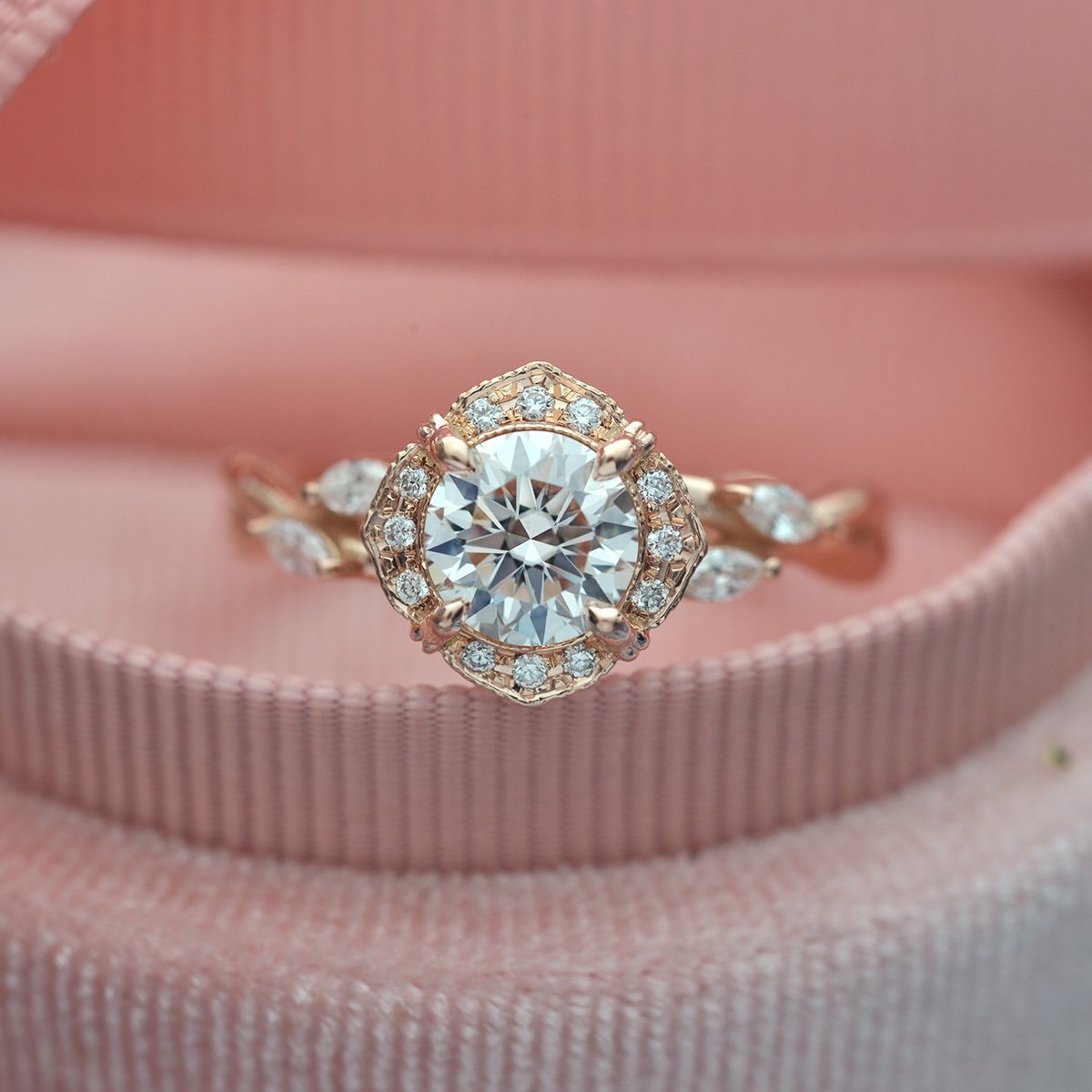 1.0 CT Round Moissanite Diamond Vintage Engagement Ring