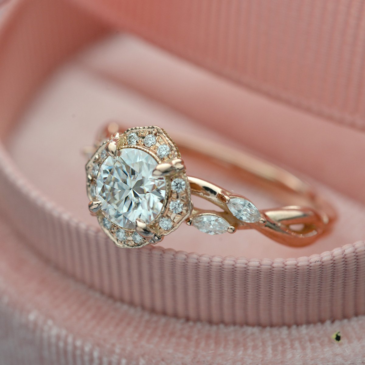 1.0 CT Round Moissanite Diamond Vintage Engagement Ring