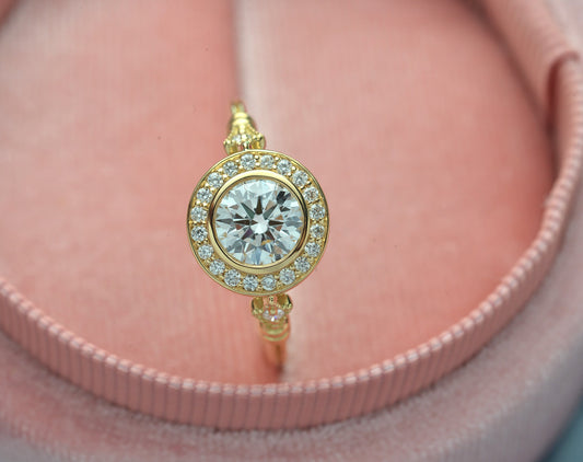 0.7 CT Round Moissanite Diamond Vintage Halo Engagement Ring