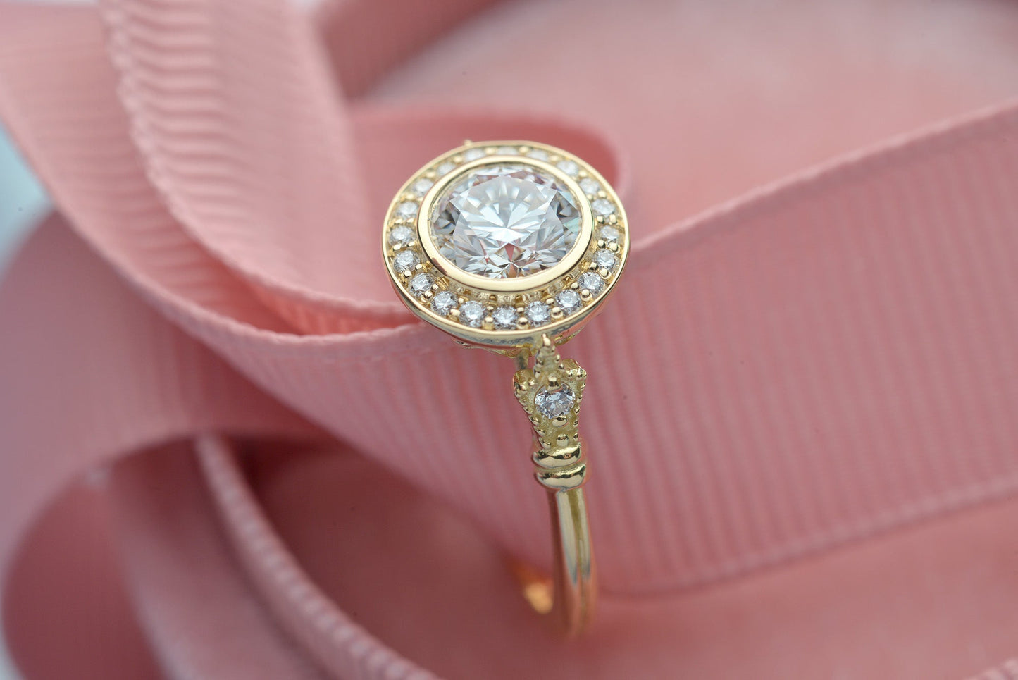 0.7 CT Round Moissanite Diamond Vintage Halo Engagement Ring