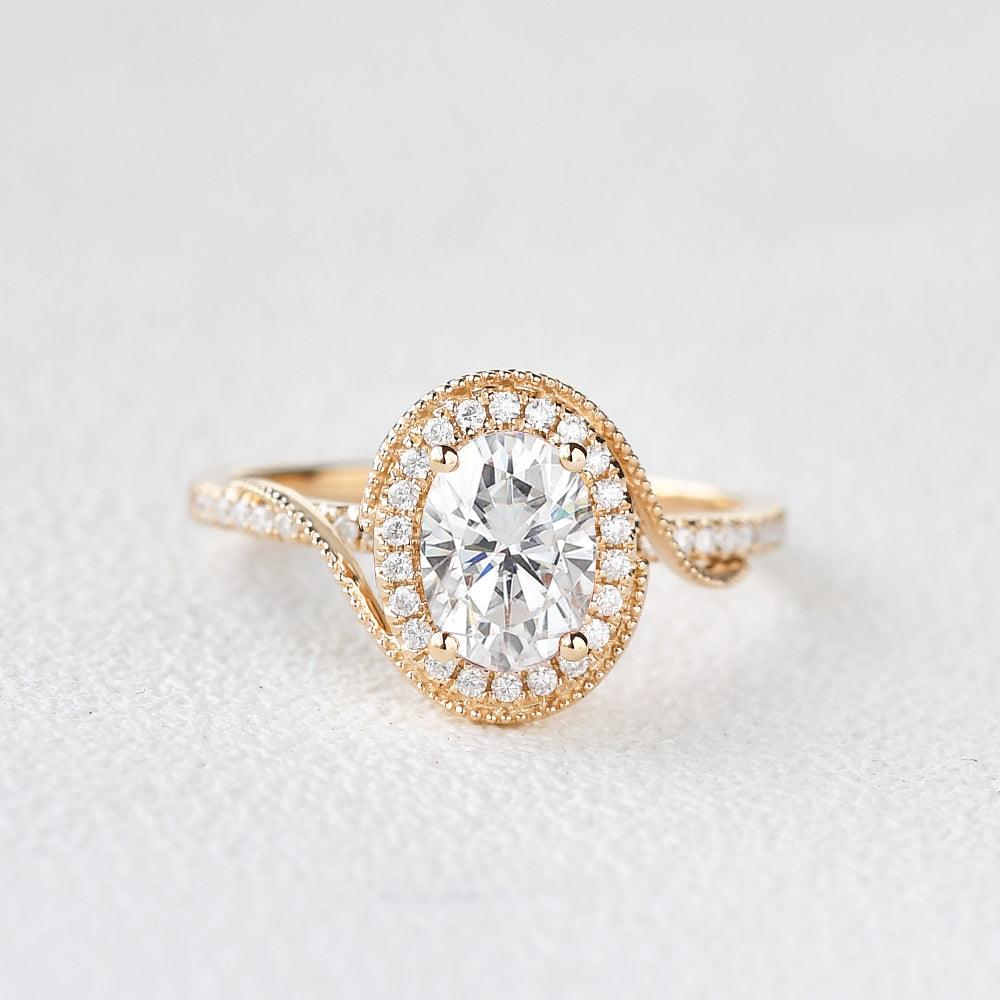 1.33 CT Oval Moissanite Diamond Halo Engagement Ring