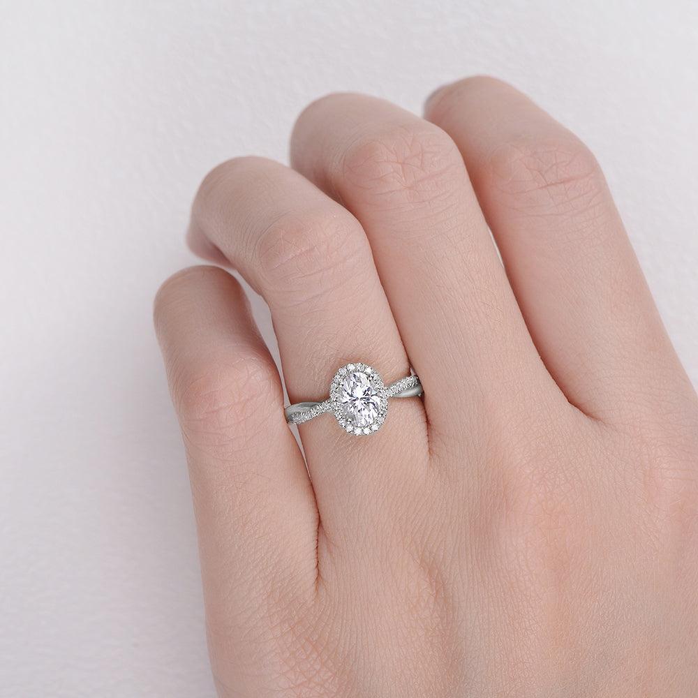 1.33 CT Oval Moissanite Diamond Halo Engagement Ring