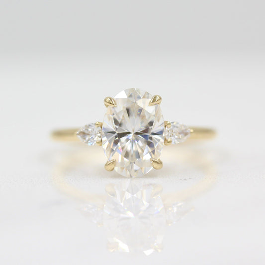 3.75 CT Oval Moissanite Diamond Three Stones Engagement Ring