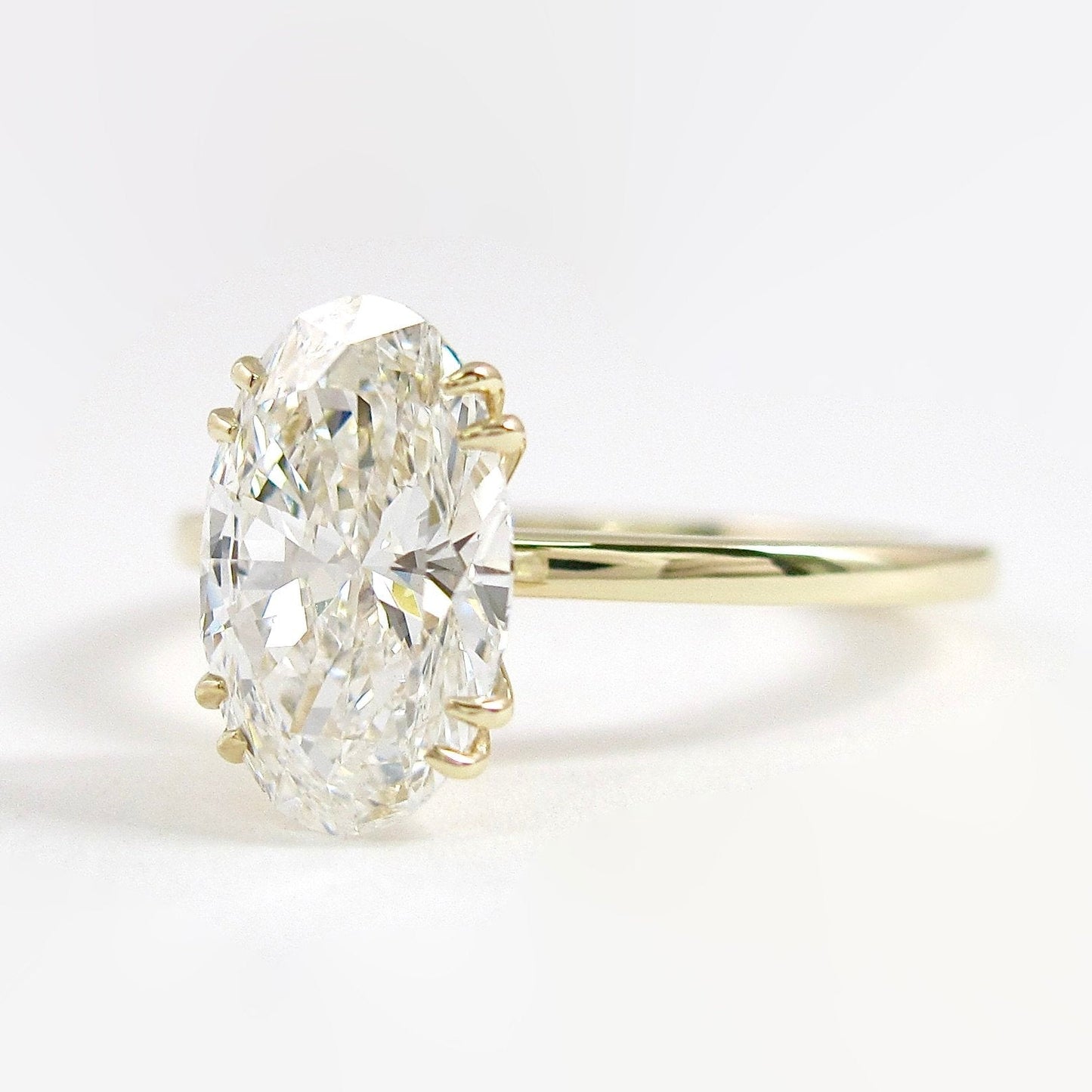 4.0 CT Oval Moissanite Diamond Solitaire Engagement Ring