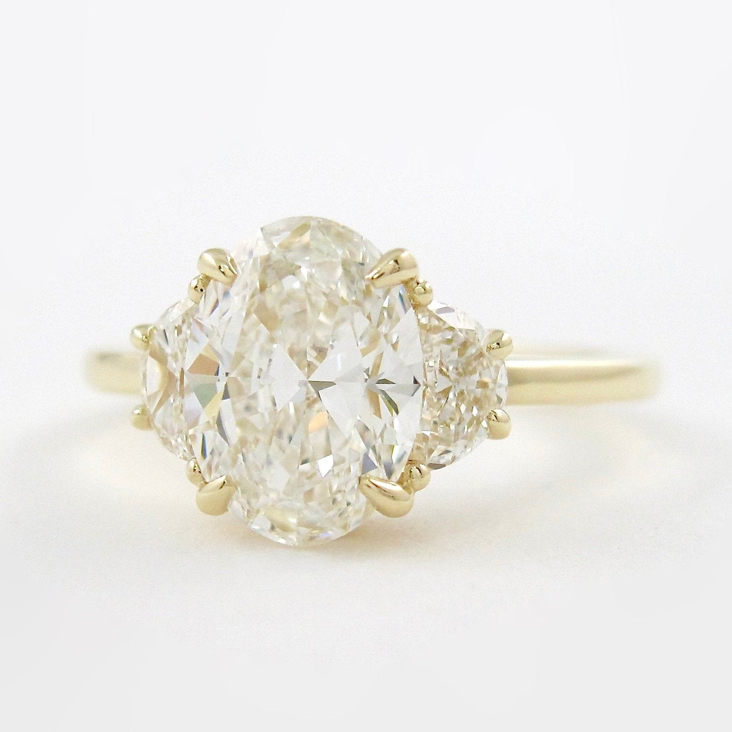 3.0 CT Oval Moissanite Diamond Three Stones Engagement Ring