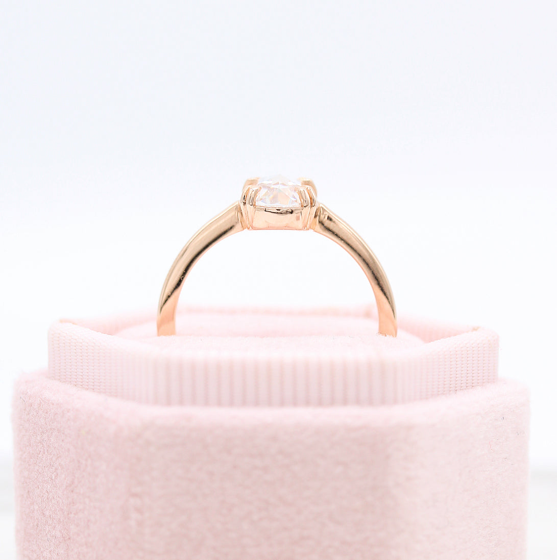 1.33 CT Oval Moissanite Diamond Solitaire Engagement Ring
