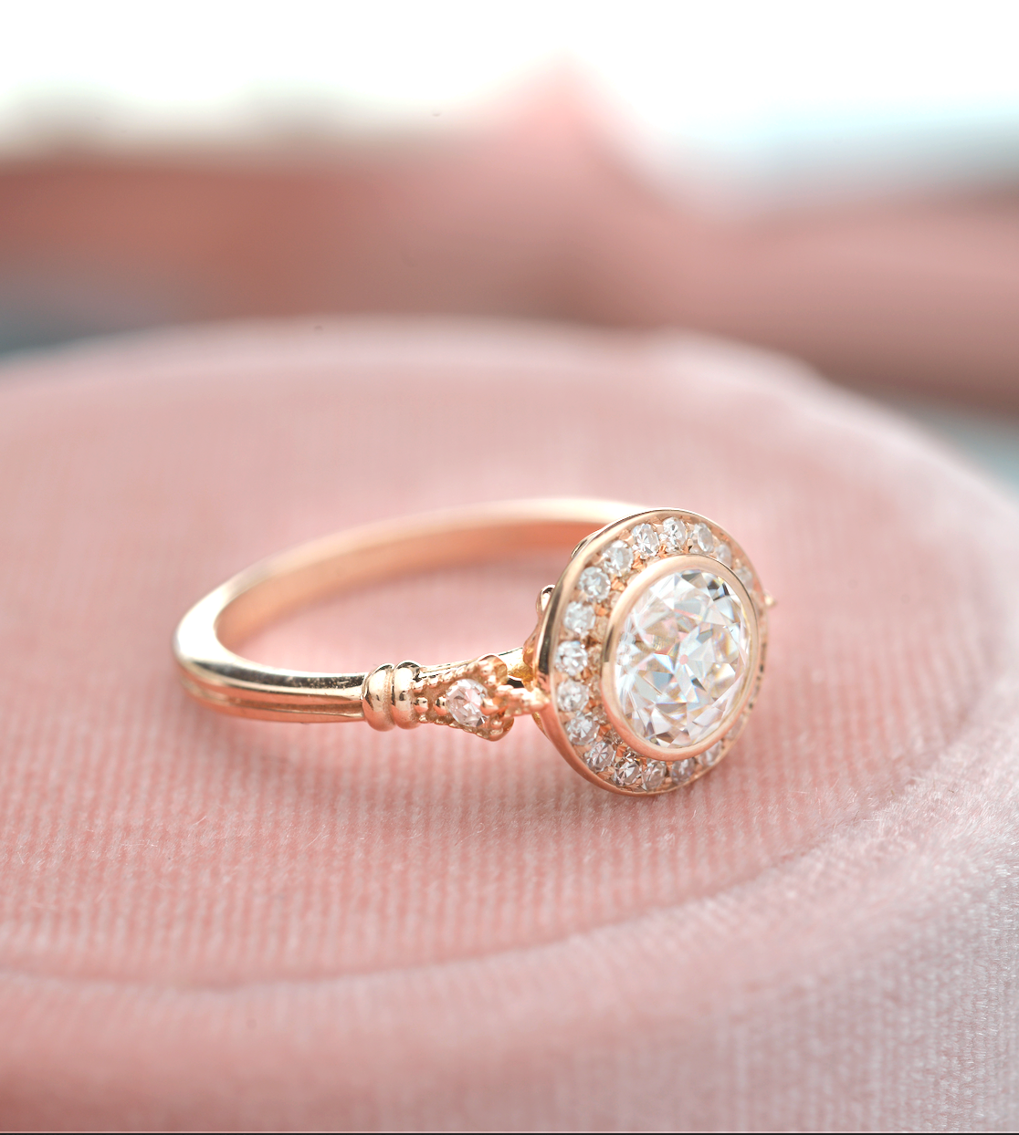 0.7 CT Round Moissanite Diamond Vintage Halo Engagement Ring