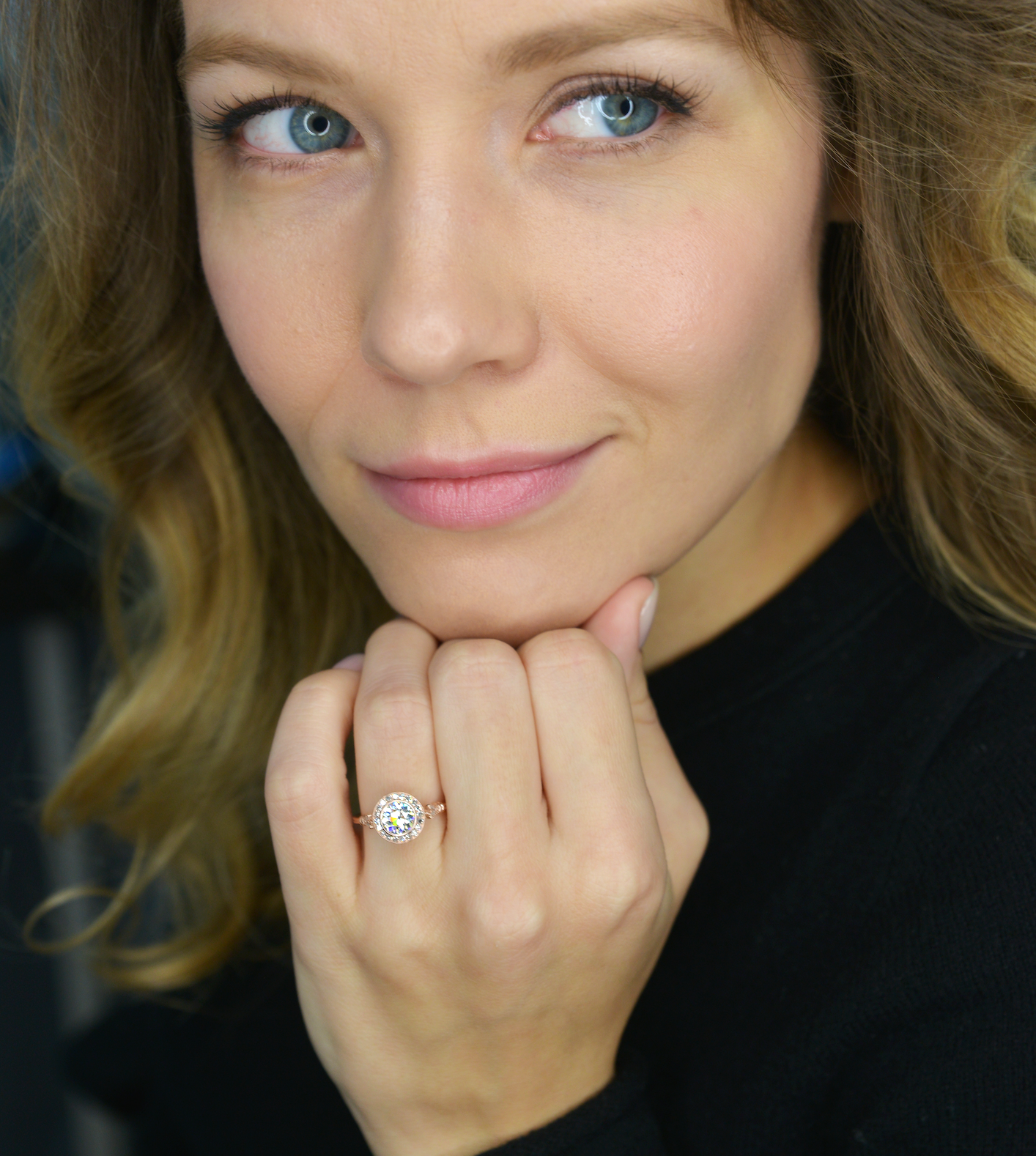 0.7 CT Round Moissanite Diamond Vintage Halo Engagement Ring