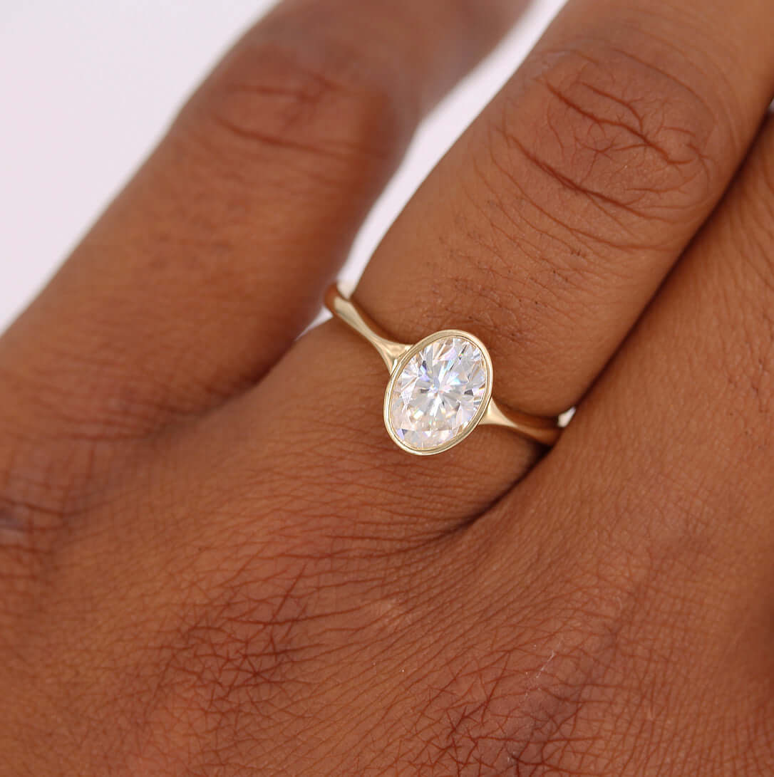 2.0-3.75 CT Oval Moissanite Diamond Bezel Solitaire Engagement Ring