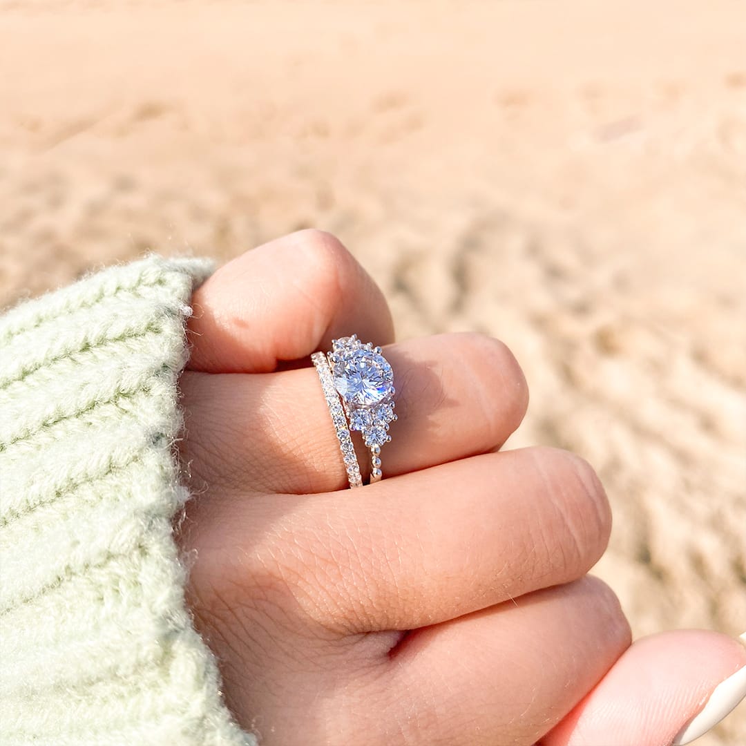 2.0 CT Round Moissanite Diamond Cluster Engagement Ring