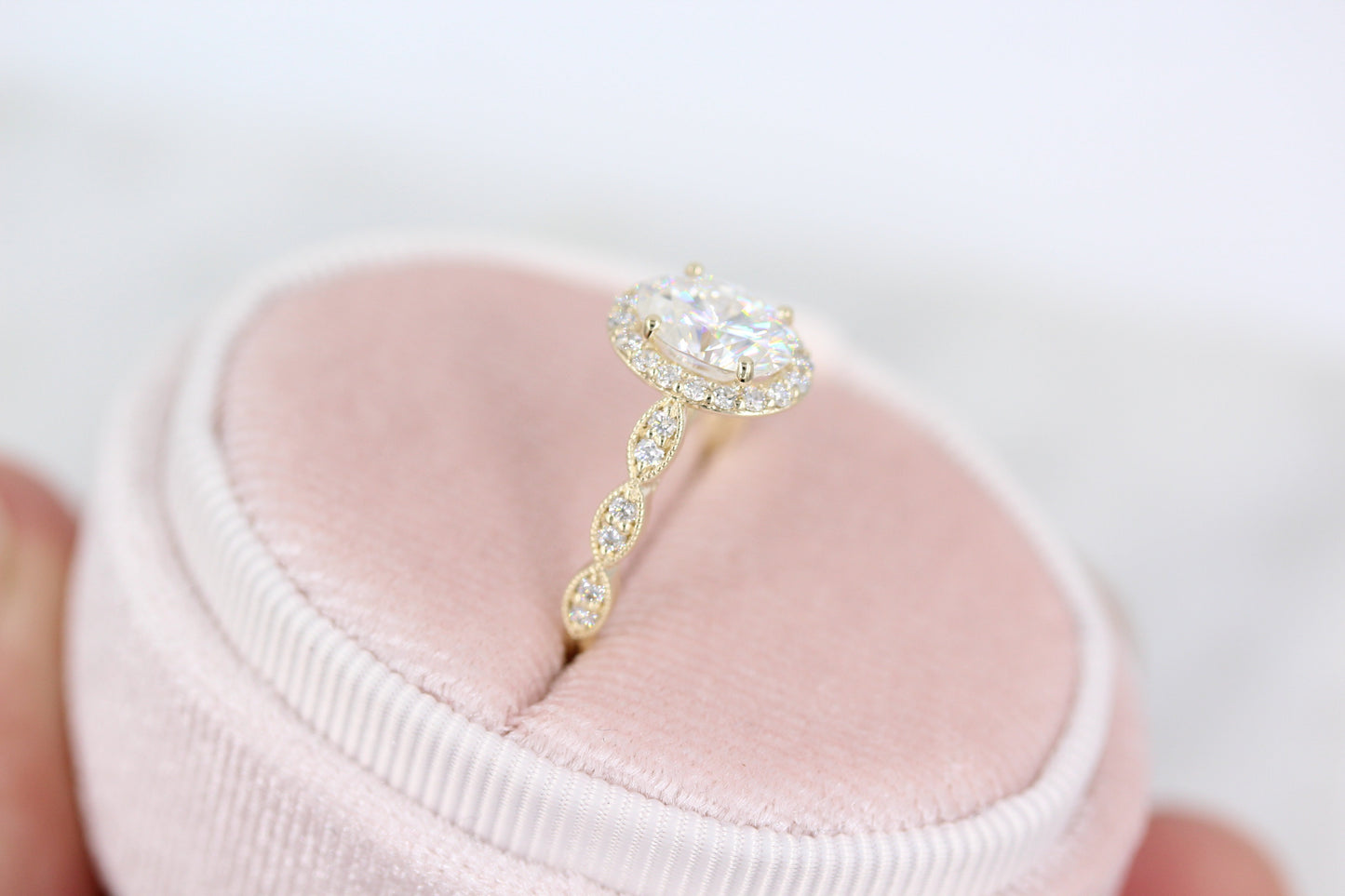 1.33 CT Oval Moissanite Diamond Halo Engagement Ring